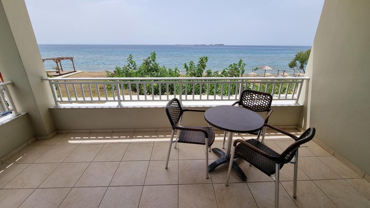 Chloe Apartments Lixouri Exterior foto